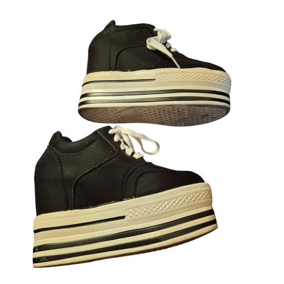 Platform Sneakers Black White Lace-up Women Size 7 - 7.5 - Picture 8 of 16